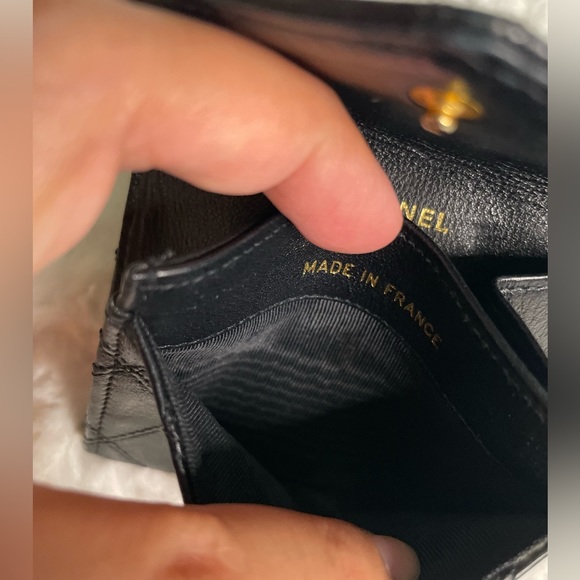 Chanel Black Bicolore CC Logo Lambskin Coin Case Wallet ๐ค - Picture 9 of 17